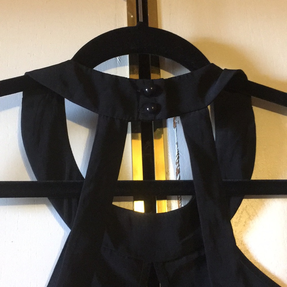 Foreign Exchange Halter Top - Picture 4 of 6